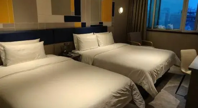 Двухместный люкс Deluxe 7 Days Inn  Hengyang Xihu Park Branch