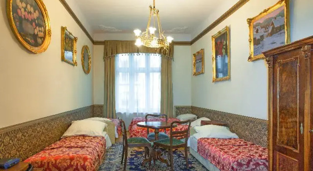 Апартаменты с 4 комнатами с балконом Metropolitan Apartments