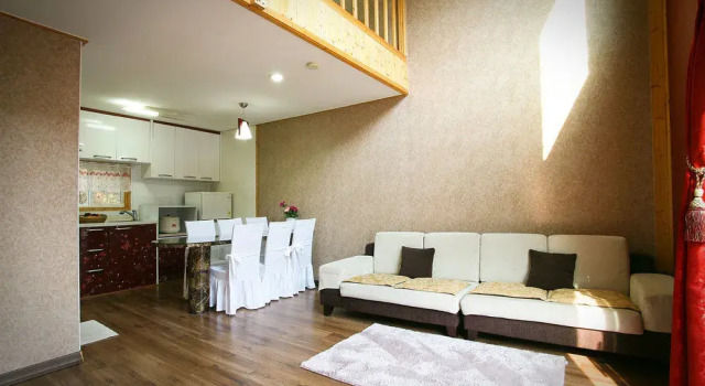 Spring Summer Fall Winter Pension
