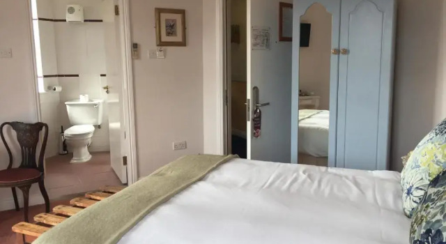 Двухместный номер Classic с балконом O Donovans Hotel