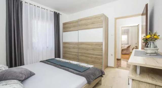 Apartment Josipa 4209, Забронировать Апартаменты/квартира Отели Приморско-Горанской жупания с парковкой, Парковка