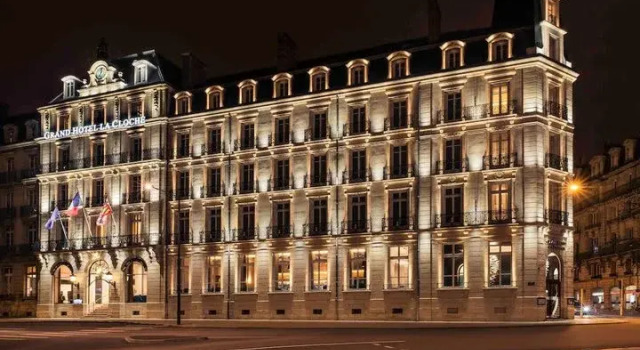 Номер Deluxe с красивым видом из окна Grand Hôtel La Cloche Dijon - MGallery Collection