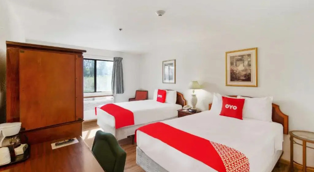 Четырёхместный номер Standard OYO Hotel Portage I-94