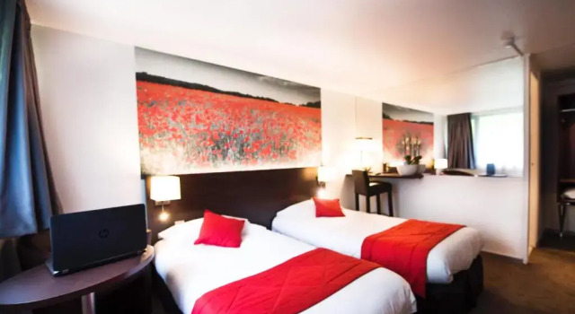 Трёхместный номер Standard Hotel Pavillon des Gatines
