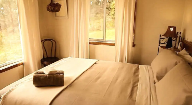 The Shackeau, Book Hotel  