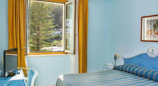 Трёхместный номер Standard Hotel Gran Paradiso
