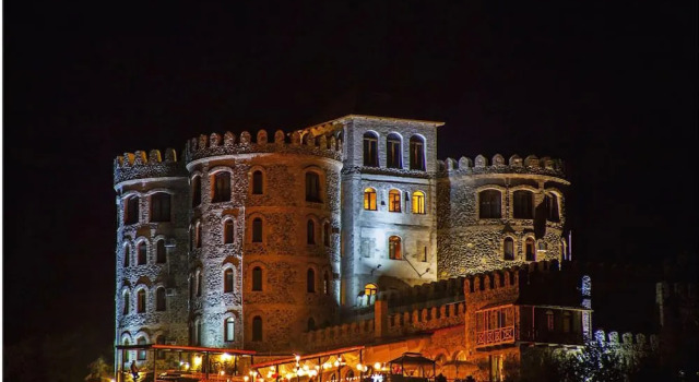 Royal Batoni, Book Hotel Hotels in Kakheti with a Pool, Swimming Pool