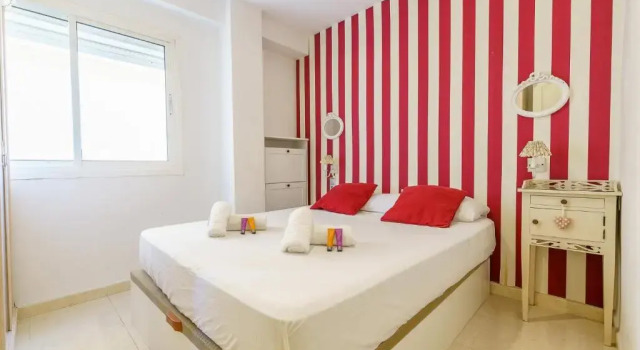 CT 178 - Versalles City Apartment - Fuengirola, Забронировать Апартаменты/квартира Апартаменты Фуэнхирола, рядом с Salon Varietes Theatre, Апартаменты/квартира