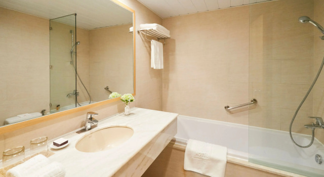 Номер Deluxe Hanoi Hotel