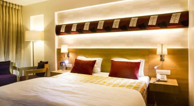 Номер Deluxe The SSK Solitaire Hotel & Banquets