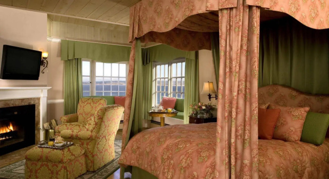 Spindrift Inn