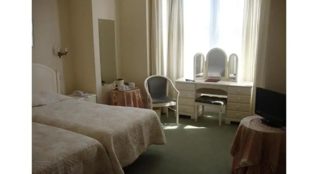 Двухместный номер Standard Runnymede Court Hotel