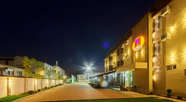 Ymy Hotel, Rezerwuj Hotel Târgu Jiu 