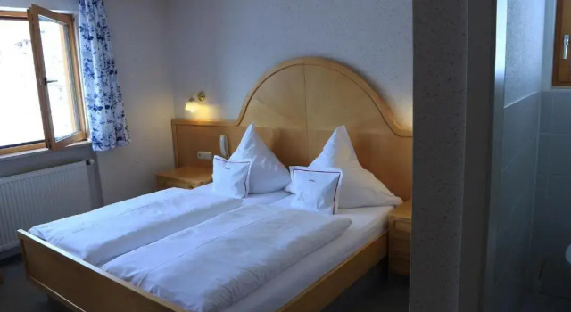 Двухместный номер Classic с балконом Hotel Bellevue