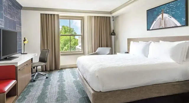 Двухместный номер Deluxe Hilton Garden Inn Annapolis Downtown