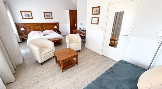 Полулюкс с видом на сад Hotel Restaurant Spa du Tumulus Carnac