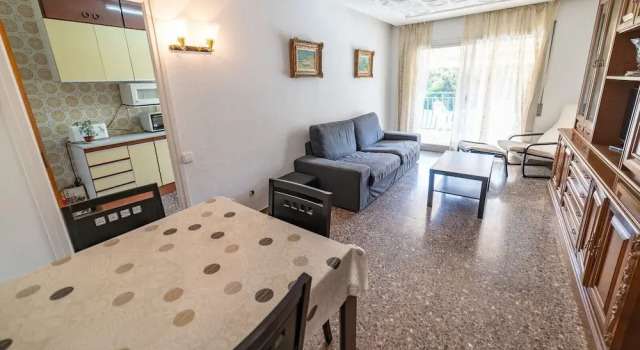 HomeHolidaysRentals Flores