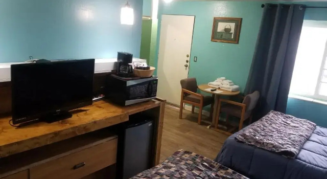 Two Rivers Inn, Забронировать Гостевой дом Отели Термополиса с парковкой, рядом с Hot Springs County Museum, Парковка