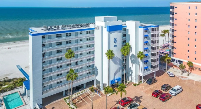 Номер Standard Beach Villas # 306 condo