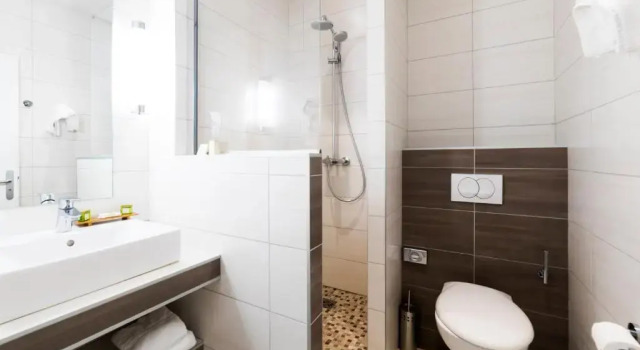 Номер Standard Logis Hôtel Restaurant Le Cours