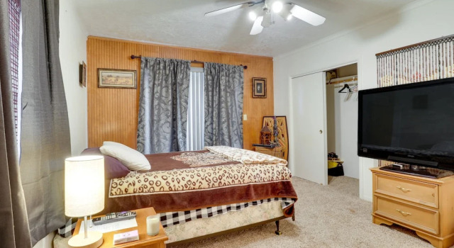 Коттедж Salem Getaway w/ Hot Tub Near Parks & Boating!