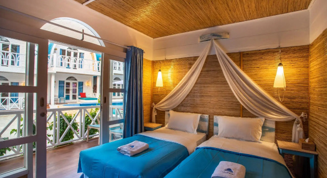 Двухместный номер Deluxe Santorini Beach Resort