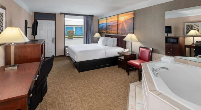 Premier Zimmer Days Inn by Wyndham Columbia Kentucky
