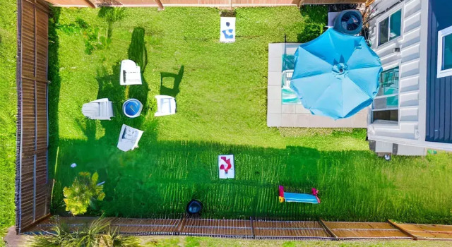 Апартаменты Luxury Beach Home Sauna Cold Plunge E-bikes