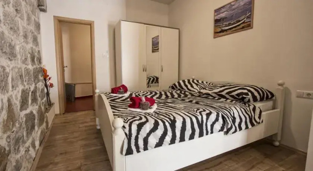 Apartments Bird, Prenota Appartamento Hotel a Croatian Islands con parcheggio, Parcheggio