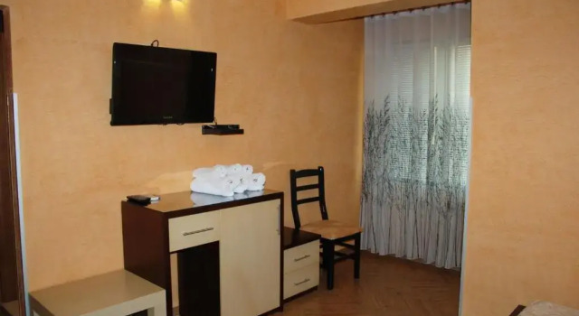 Трёхместный номер Standard Hotel Gega