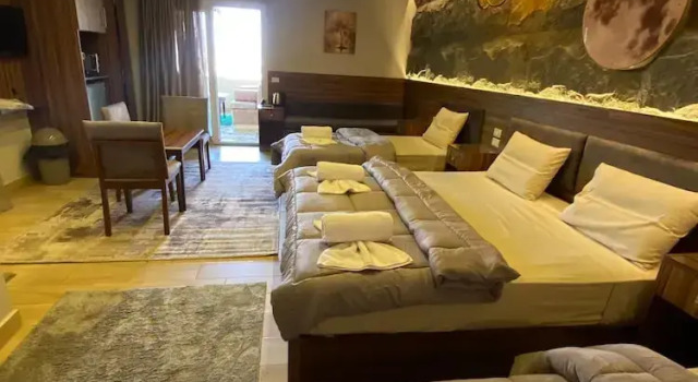 Deluxe Family room Holy Sheet Plus - Boutique Hotel