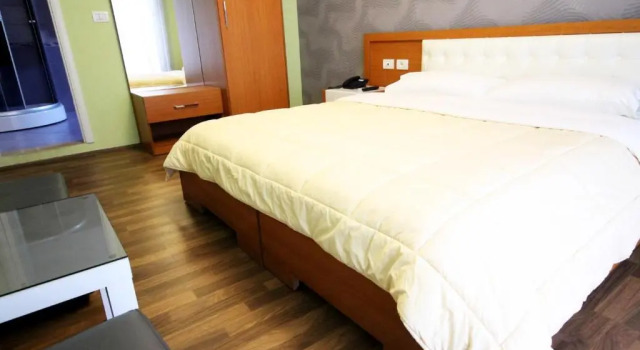 Двухместный номер Standard с балконом Hotel Bylis