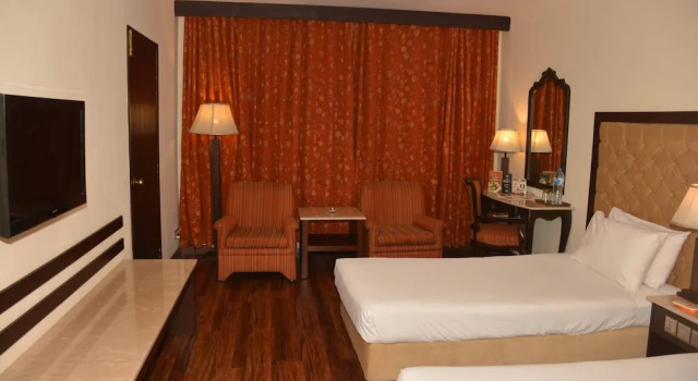 Двухместный номер Standard Islamabad Hotel