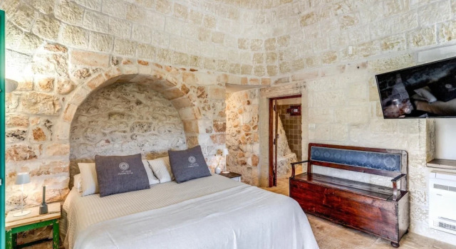 Trullo La Sacchina in Ostuni, Book Villa Villaer i Valle d'Itria, Villa