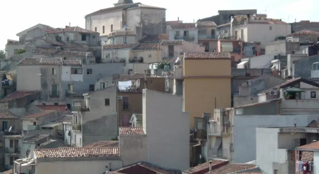 Casa di Nonno Mariano, Забронировать Отель Мотта-Камастра Этна, рядом с Гольф-клуб Il Picciolo