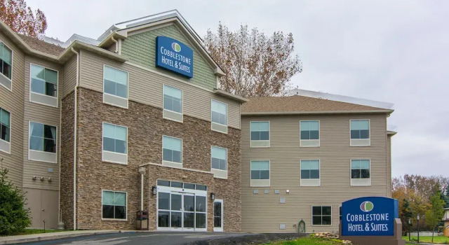 Cobblestone Hotel & Suites Connellsville, Buchen Sie Hotel Connellsville 