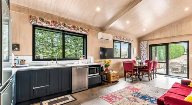 The Barn - Karaka Farm Stay, Забронировать Фермерский дом Фермерские дома региона Окленда, Фермерский дом