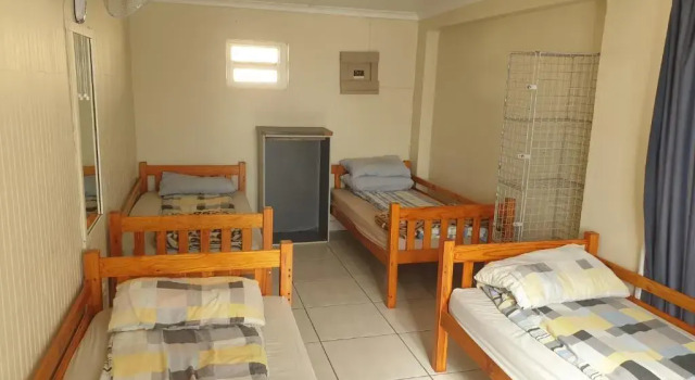Кровать в общем номере Amakaya Backpackers Travellers Accommodation