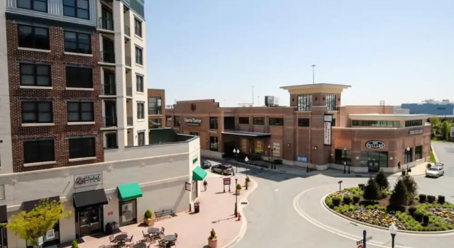 Global Luxury Suites at Whetstone Way, Book Hotel Baltimore Maryland, near Fell's Point Visitor Center