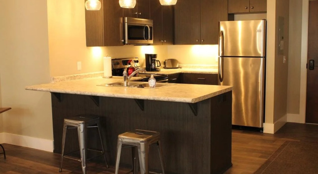 Wick Tower Suites, Book Hotel Youngstown Ohio