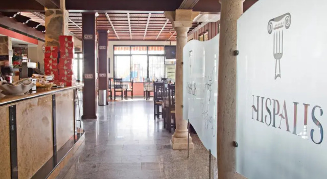 Hostal Hispalis, Забронировать Отель Отели провинции Севильи с парковкой, Парковка