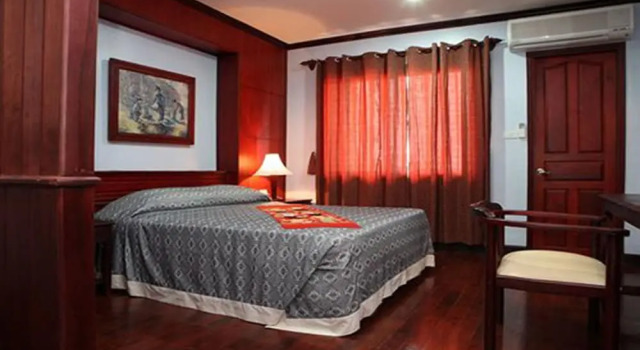 Двухместный номер Deluxe с балконом Vansana Riverside Hotel