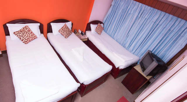 Hotel Lily kathmandu, Забронировать Отель Отели Катманду с завтраком, рядом с Garden of Dreams, Завтраки