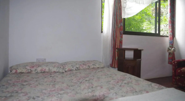 Papaya Guesthouse, Book Hotel Hotels in Mahe with Parking, Parking