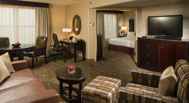 DoubleTree by Hilton Raleigh Durham Airport at Research Triangle Park, Забронировать Отель Дарем Raleigh-Durham Metropolitan Area