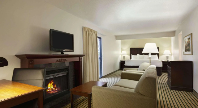 Hawthorn Suites By Wyndham Troy, MI, Varaa Hotelli  