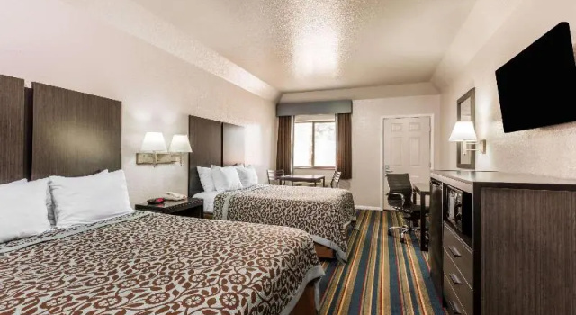 Четырёхместный номер Standard Days Inn by Wyndham Dickinson TX
