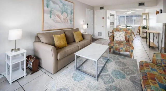 Seaspray Condos 210A, Забронировать Отель Отели Форт-Уолтон-Бич с парковкой, рядом с Пирс на острове Окалооса, Парковка