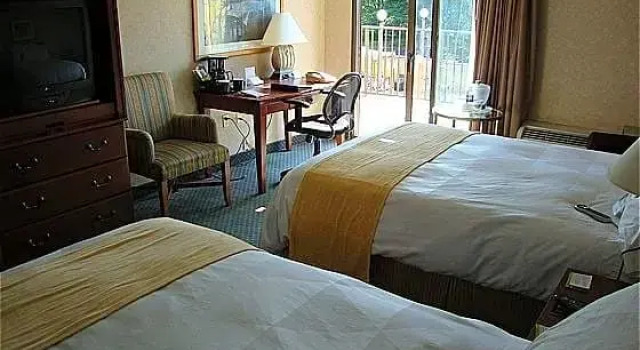 Шестиместный номер Standard Radisson Hotel Philadelphia Northeast