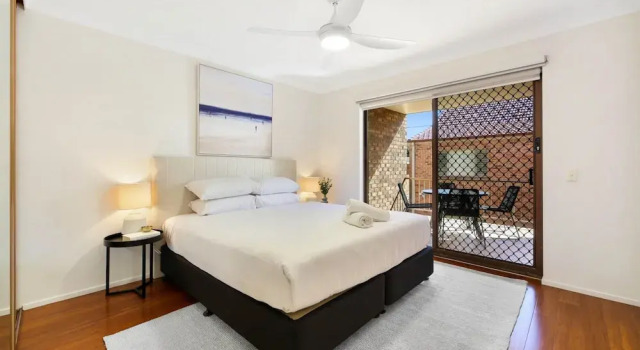 Coastal 2-bed With Balcony, 200m From Beach, Prenota Appartamento Hotel a Queensland con parcheggio, Parcheggio